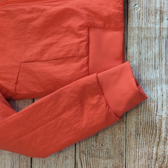 Lululemon Size 4 Reversible Non-Stop Bomber Jacket - Picture 8 of 8